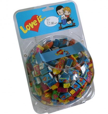 Жевательная резинка Love is Сфера микс оптом 